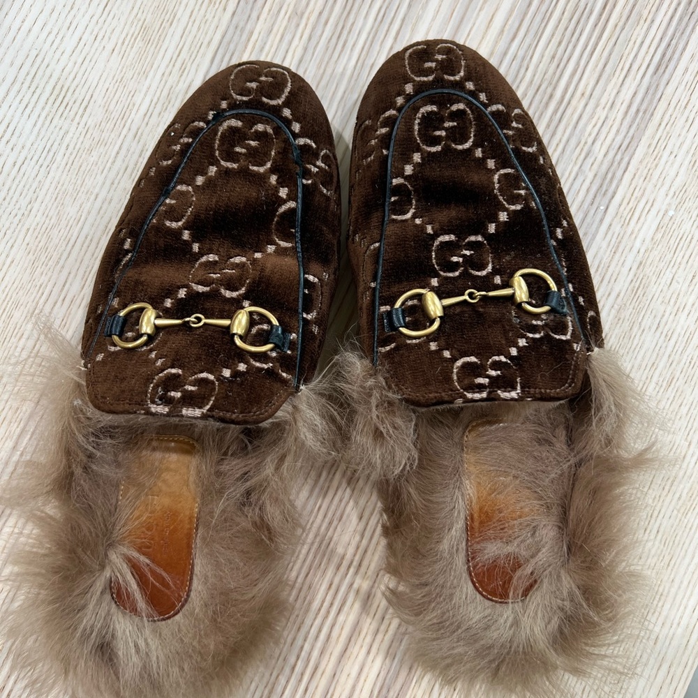 Gucci slides